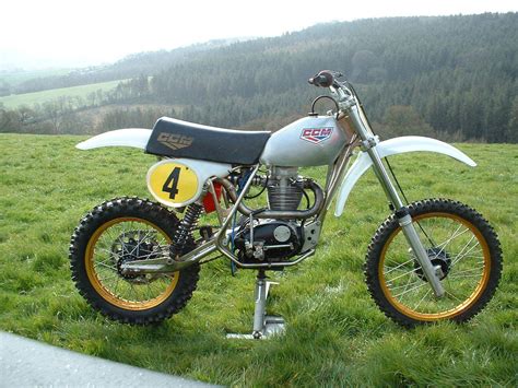 STARTS AND RUNS GREAT. . Classic twinshock motocross bikes for sale